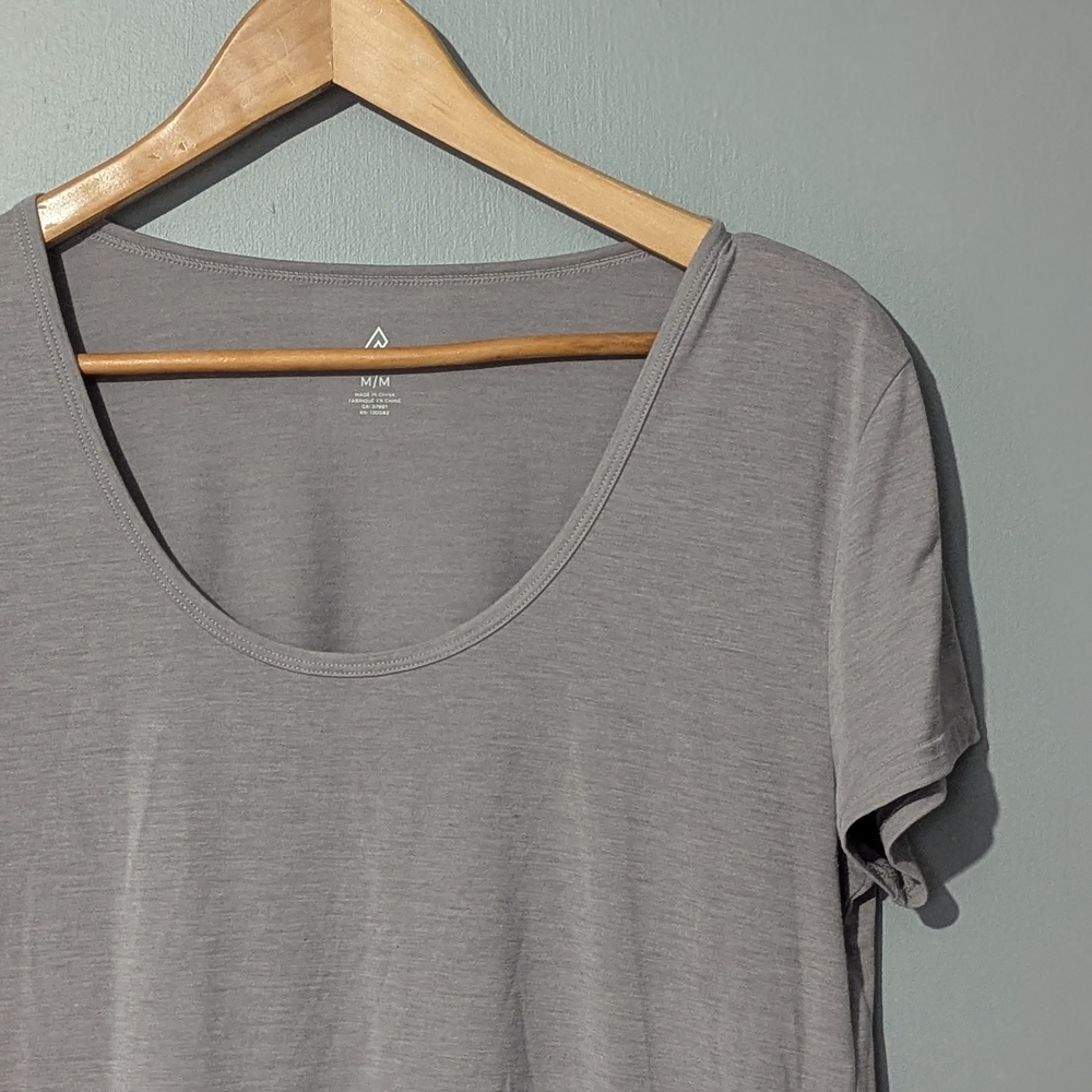 4/$10 ✨ Ripzone Gray Women's Medium T-shirt - Picture 2 of 6